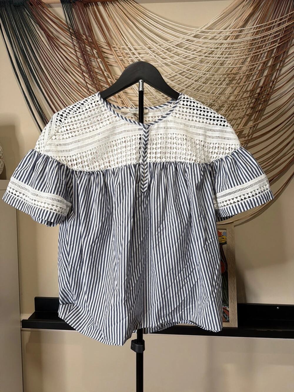 Scotch and soda, beautiful striped blouse with crochet XS 3188